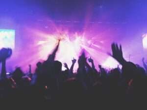 Lire la suite à propos de l’article Dua Lipa + Coldplay live